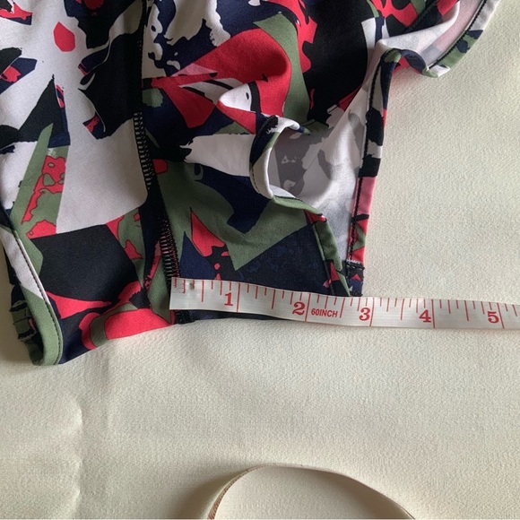 lululemon athletica Multicolor Camo Women Shorts - Picture 7 of 10